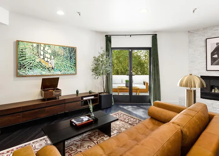 Apartment Chic 3br Escape Steps From Old Town Bars Free Parking Scottsdale