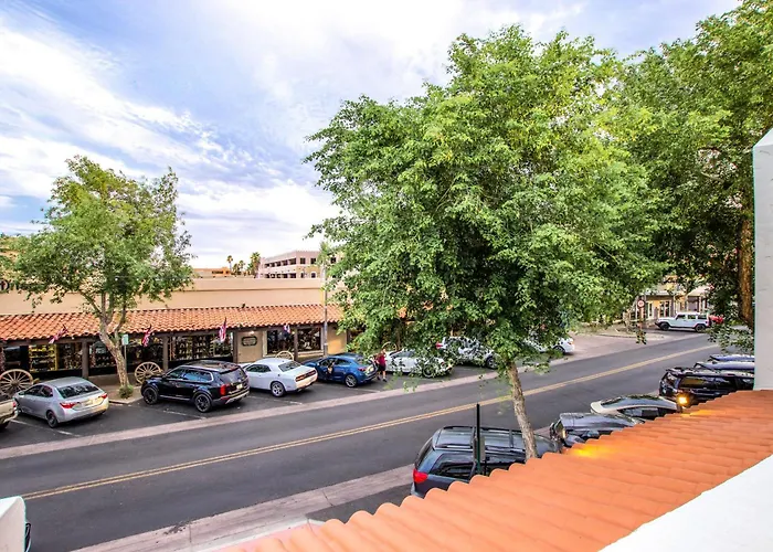 Apartment Chic 3br Escape Steps From Old Town Bars Free Parking